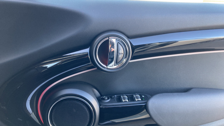 MINI Hatchback 2.0 Cooper S Exclusive II 5dr [Comfort/Nav Pack] Petrol Hatchback